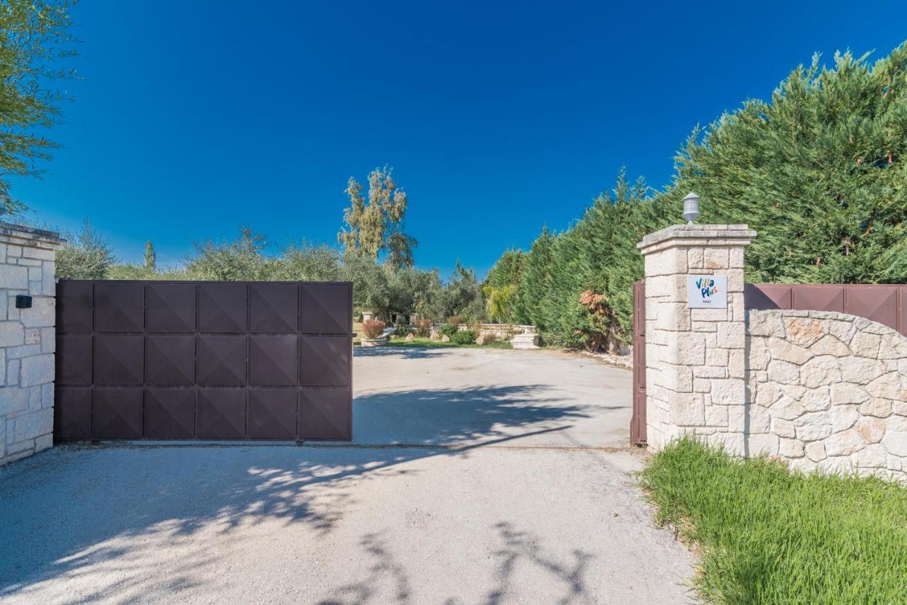Astarte Villas - Istar Villa With Tennis Court Maherádo Kültér fotó