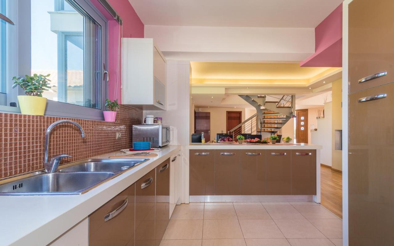 Astarte Villas - Istar Villa With Tennis Court Maherádo Kültér fotó